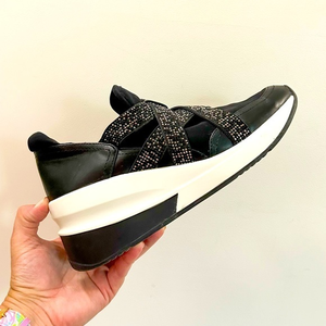 Gianni‎ Bini Glendaa Black Chunky Slip-On Wedge Sneakers Size 8.5